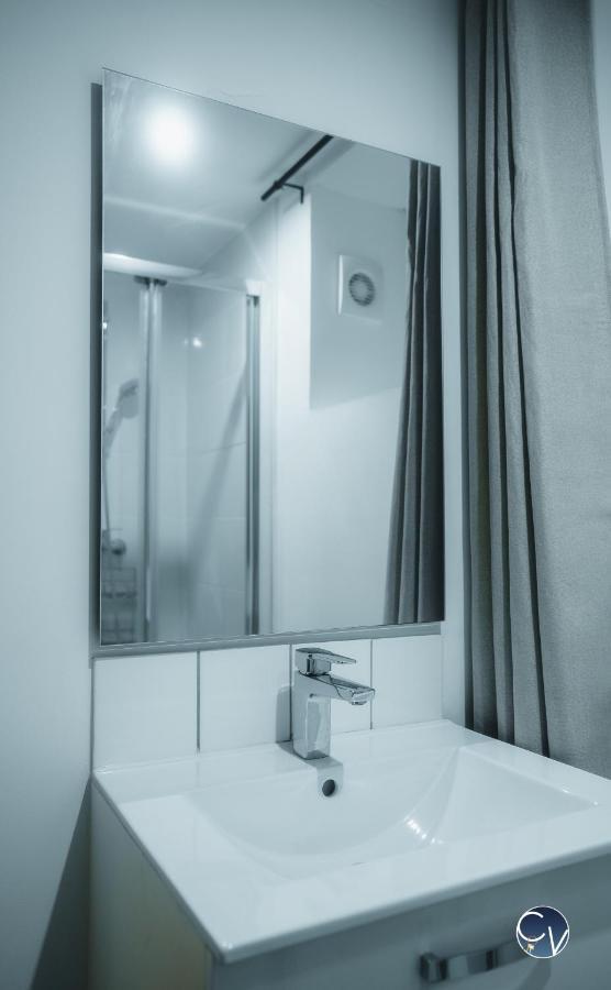 Appartement Neuf Et Moderne Dans Le Centre Ville 巴格诺尔斯·苏尔·塞斯 外观 照片
